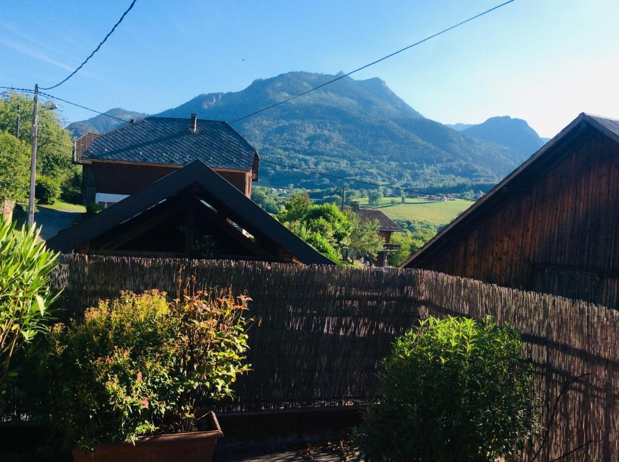 Bed and Breakfast Au Refuge De Blanche Seythenex Esterno foto